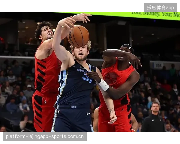 NBA灰熊使用高位掩护效果卓著，攻势顺势突破